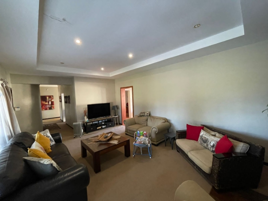  Bedroom Property for Sale in Bloemhof North West